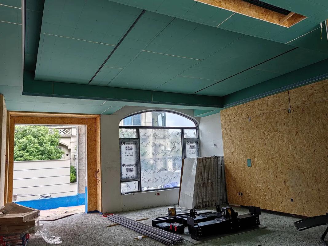 花溪碧桂園別墅裝修現場實拍 吊頂工地與室內外裝飾進展