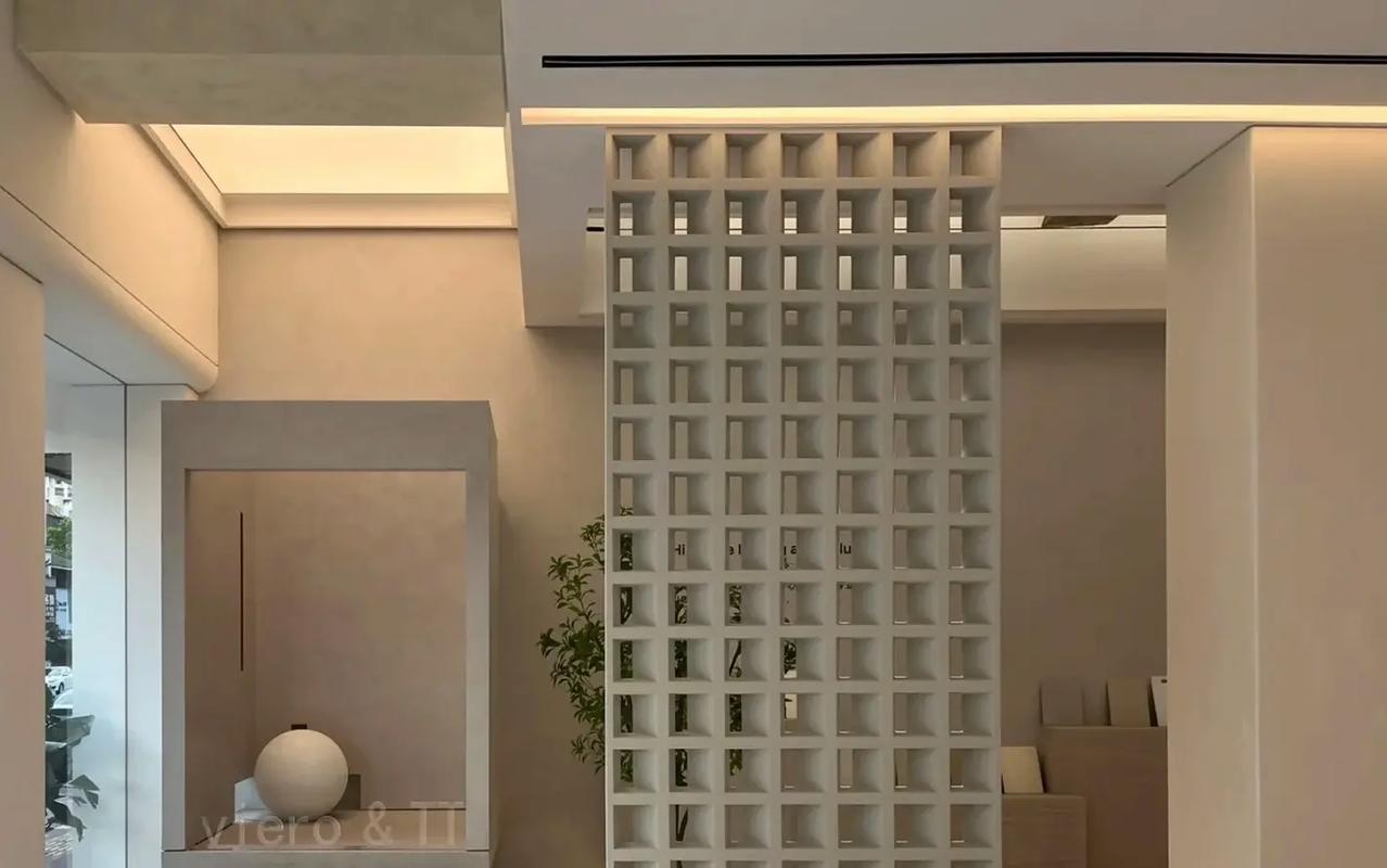 室內外背景鏤空隔斷墻 融合裝飾與功能的現代設計