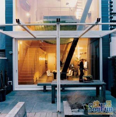 享受低碳生活 環保藍色住宅與自然的零距離邂逅